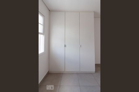 Casa à venda com 100m², 3 quartos e 1 vaga Casa à venda com 100m², 3 quartos e 1 vagaSuíte - Armários