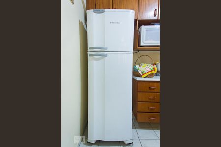 Casa à venda com 173m², 3 quartos e 2 vagas Casa à venda com 173m², 3 quartos e 2 vagasGeladeira