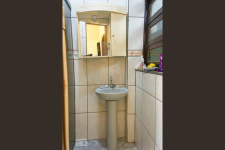 Casa à venda com 173m², 3 quartos e 2 vagas Casa à venda com 173m², 3 quartos e 2 vagasBanheiro da Edícula