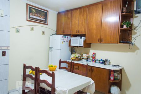 Casa à venda com 173m², 3 quartos e 2 vagas Casa à venda com 173m², 3 quartos e 2 vagasCozinha