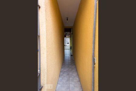 Casa à venda com 173m², 3 quartos e 2 vagas Casa à venda com 173m², 3 quartos e 2 vagasCorredor Externo