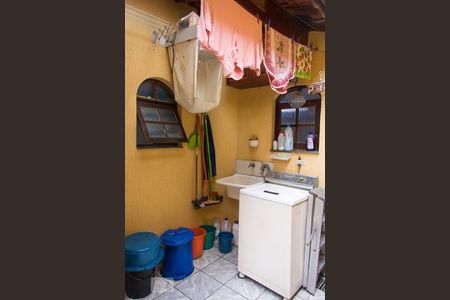 Casa à venda com 173m², 3 quartos e 2 vagas Casa à venda com 173m², 3 quartos e 2 vagasLavanderia