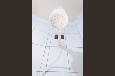 Casa à venda com 173m², 3 quartos e 2 vagas Casa à venda com 173m², 3 quartos e 2 vagasChuveiro