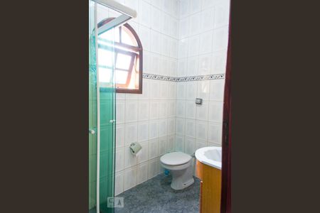 Casa à venda com 173m², 3 quartos e 2 vagas Casa à venda com 173m², 3 quartos e 2 vagasBanheiro Social 2