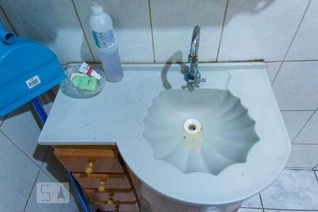 Casa à venda com 173m², 3 quartos e 2 vagas Casa à venda com 173m², 3 quartos e 2 vagasBanheiro Social 1