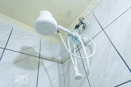 Casa à venda com 173m², 3 quartos e 2 vagas Casa à venda com 173m², 3 quartos e 2 vagasChuveiro