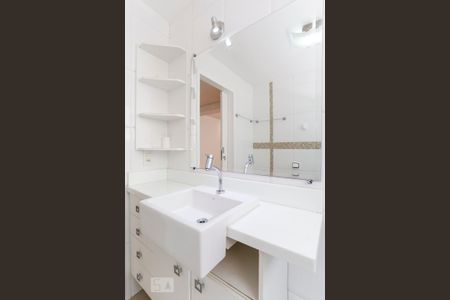Apartamento à venda com 69m², 1 quarto e sem vagaBanheiro