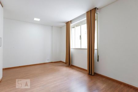 Apartamento à venda com 69m², 1 quarto e sem vagaSala