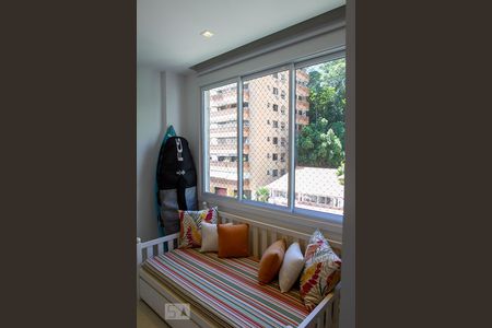 Apartamento à venda com 74m², 2 quartos e 1 vaga