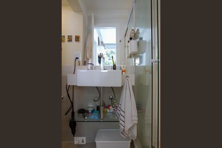 Apartamento à venda com 74m², 2 quartos e 1 vaga Apartamento à venda com 74m², 2 quartos e 1 vagaSuíte