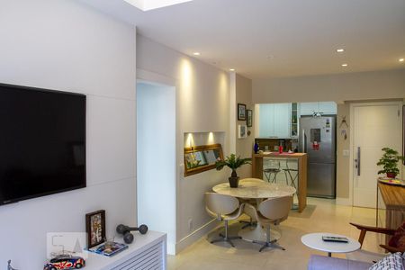 Sala de apartamento à venda com 2 quartos, 74m² em Lagoa, Rio de Janeiro