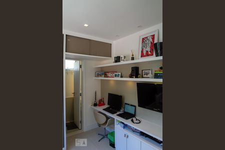 Apartamento à venda com 74m², 2 quartos e 1 vaga Apartamento à venda com 74m², 2 quartos e 1 vagaQuarto