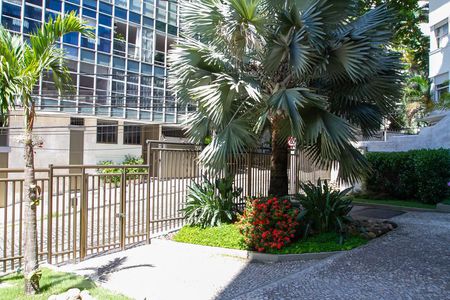 Apartamento à venda com 74m², 2 quartos e 1 vaga Apartamento à venda com 74m², 2 quartos e 1 vagaÁrea comum