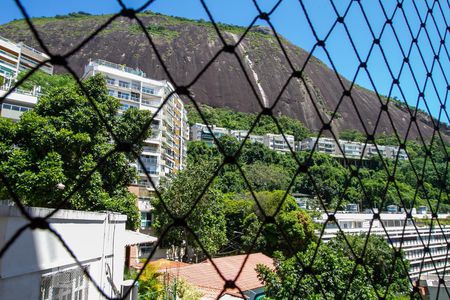 Apartamento à venda com 74m², 2 quartos e 1 vaga Apartamento à venda com 74m², 2 quartos e 1 vagaVista