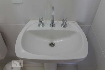 Apartamento à venda com 65m², 2 quartos e 1 vagaBanheiro Corredor