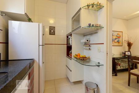 Apartamento para alugar com 69m², 2 quartos e 1 vaga Apartamento para alugar com 69m², 2 quartos e 1 vagaCozinha