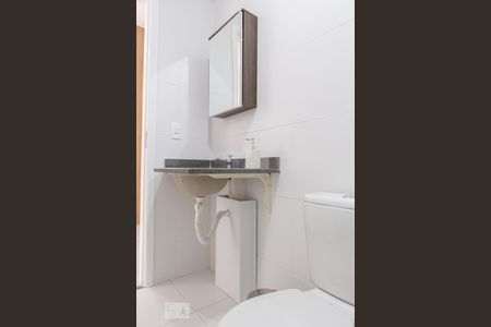 Apartamento à venda com 35m², 2 quartos e sem vaga Apartamento à venda com 35m², 2 quartos e sem vagaBanheiro