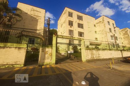 Apartamento à venda com 49m², 2 quartos e 1 vaga Apartamento à venda com 49m², 2 quartos e 1 vagaFachada