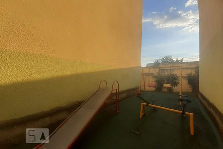 Apartamento à venda com 49m², 2 quartos e 1 vaga Apartamento à venda com 49m², 2 quartos e 1 vagaÁrea Comum - Playground