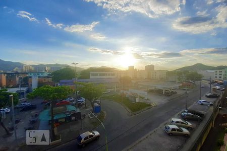 Apartamento à venda com 49m², 2 quartos e 1 vaga Apartamento à venda com 49m², 2 quartos e 1 vagaVista