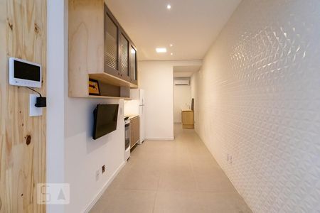 Sala e cozinha de casa para alugar com 1 quarto, 30m² em Cerqueira César, São Paulo