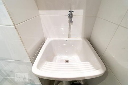 Casa para alugar com 25m², 1 quarto e sem vagaÁrea comum - lavanderia