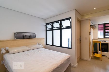 Suíte de casa para alugar com 1 quarto, 25m² em Cerqueira César, São Paulo