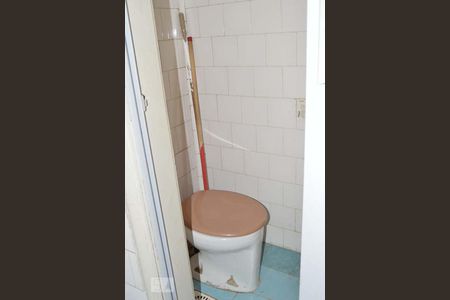 Apartamento para alugar com 65m², 2 quartos e sem vagaBanheiro de Serviço