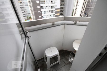 Apartamento para alugar com 25m², 1 quarto e 1 vagaVaranda