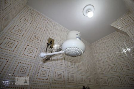 Apartamento para alugar com 63m², 2 quartos e sem vagaChuveiro
