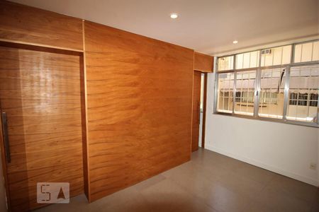  Quarto 1 de apartamento para alugar com 2 quartos, 63m² em Botafogo, Rio de Janeiro