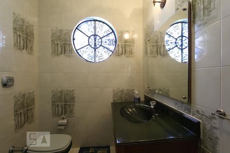 Casa à venda com 300m², 4 quartos e 4 vagasBanheiro