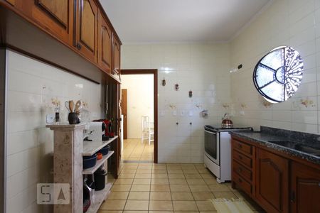 Casa à venda com 300m², 4 quartos e 4 vagasCozinha