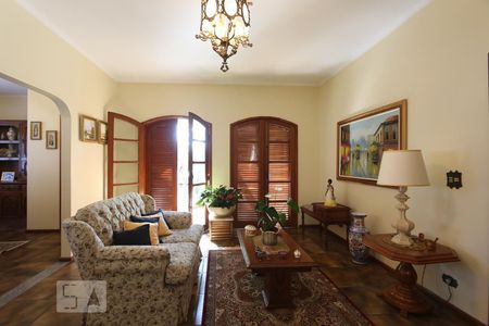 Sala de casa para alugar com 4 quartos, 300m² em Jardim Morumbi, São Paulo