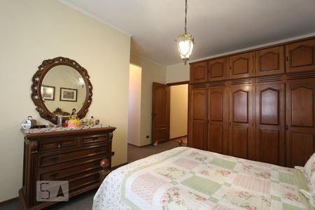 Casa à venda com 300m², 4 quartos e 4 vagasSuíte 1