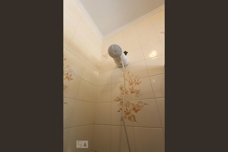 Casa à venda com 300m², 4 quartos e 4 vagasBanheiro da suíte 2 - Chuveiro