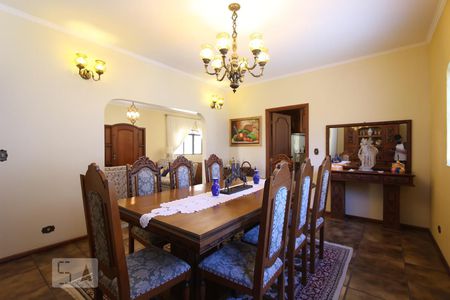 Casa à venda com 300m², 4 quartos e 4 vagasSala