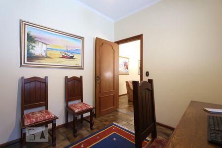 Casa à venda com 300m², 4 quartos e 4 vagasEscritório