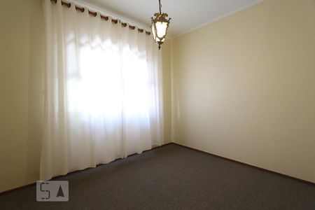 Casa à venda com 300m², 4 quartos e 4 vagasSuíte 2