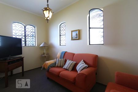 Casa à venda com 300m², 4 quartos e 4 vagasSuíte 1