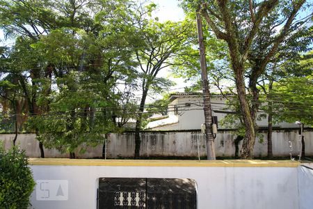 Casa à venda com 300m², 4 quartos e 4 vagasVista da sala