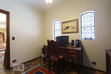 Casa à venda com 300m², 4 quartos e 4 vagasEscritório