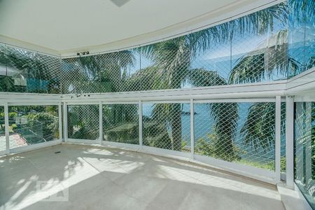 Apartamento à venda com 500m², 4 quartos e 4 vagasVaranda da Suíte Principal