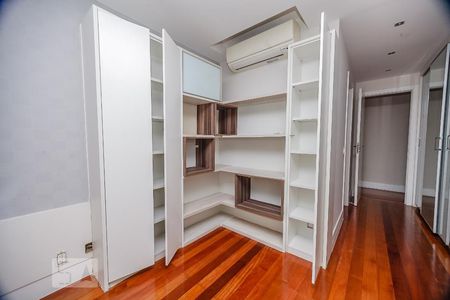 Apartamento à venda com 500m², 4 quartos e 4 vagasQuarto da Suíte 3