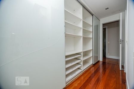 Apartamento à venda com 500m², 4 quartos e 4 vagasQuarto da Suíte 2