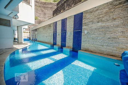 Apartamento à venda com 500m², 4 quartos e 4 vagasÁrea comum - Piscina