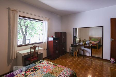 Casa à venda com 178m², 3 quartos e 2 vagasSuíte