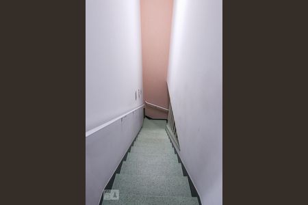 Casa à venda com 178m², 3 quartos e 2 vagasEscada