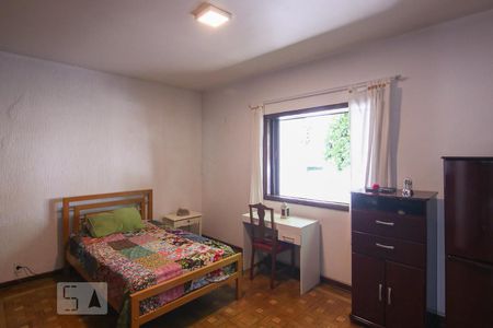 Casa à venda com 178m², 3 quartos e 2 vagasSuíte