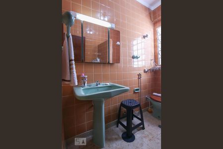 Casa à venda com 178m², 3 quartos e 2 vagasBanheiro Suíte